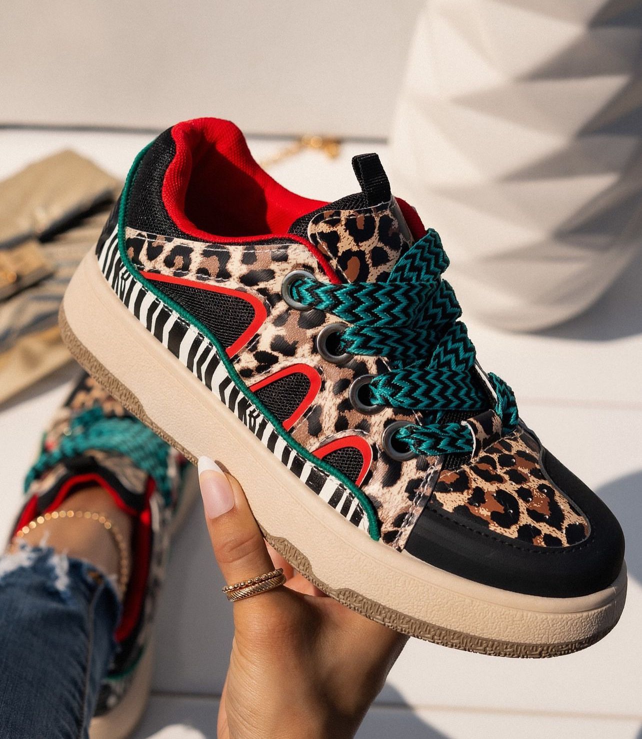 SKATEBPARD LEOPARDD