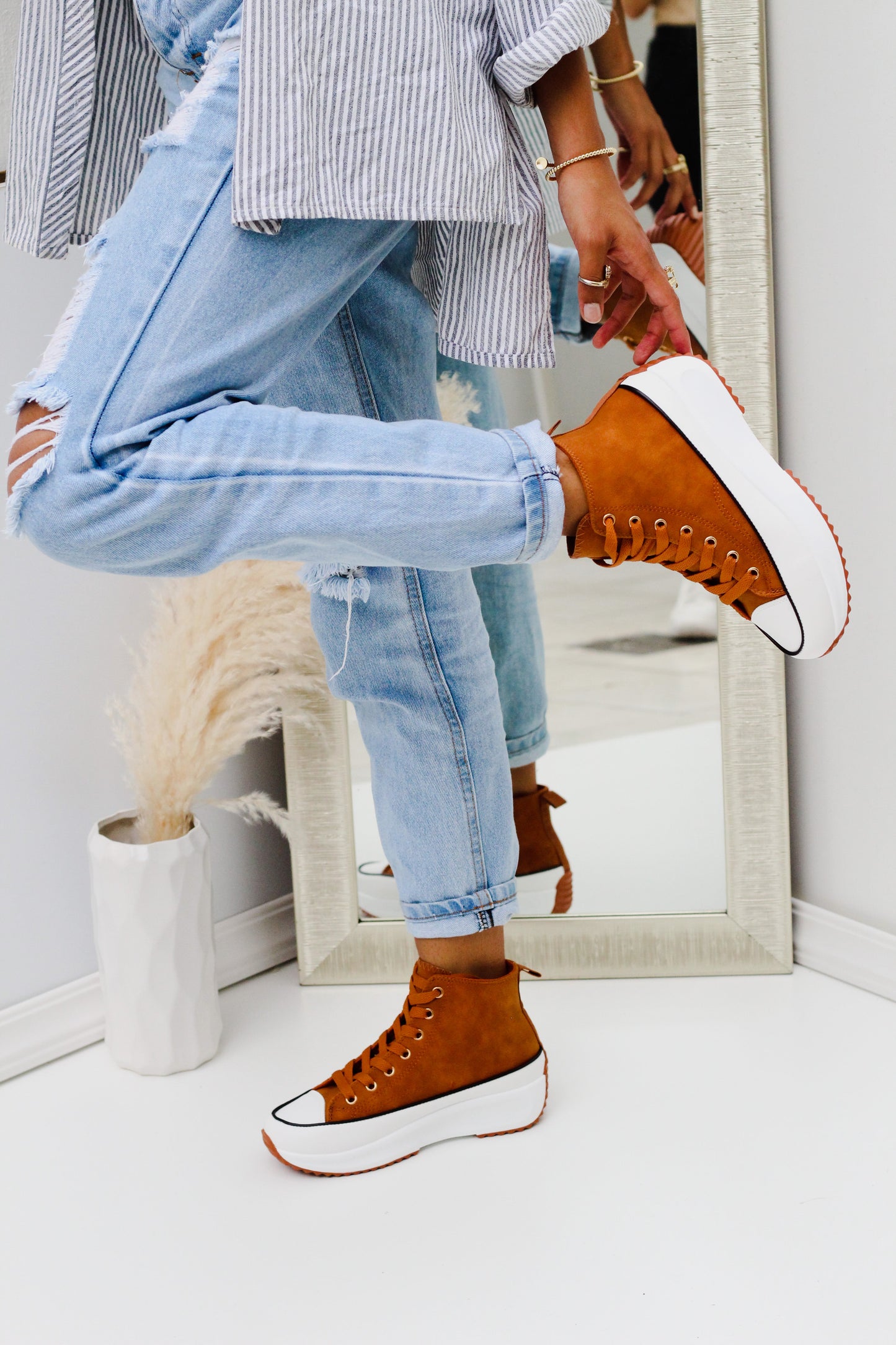 STREET SMART | TAN