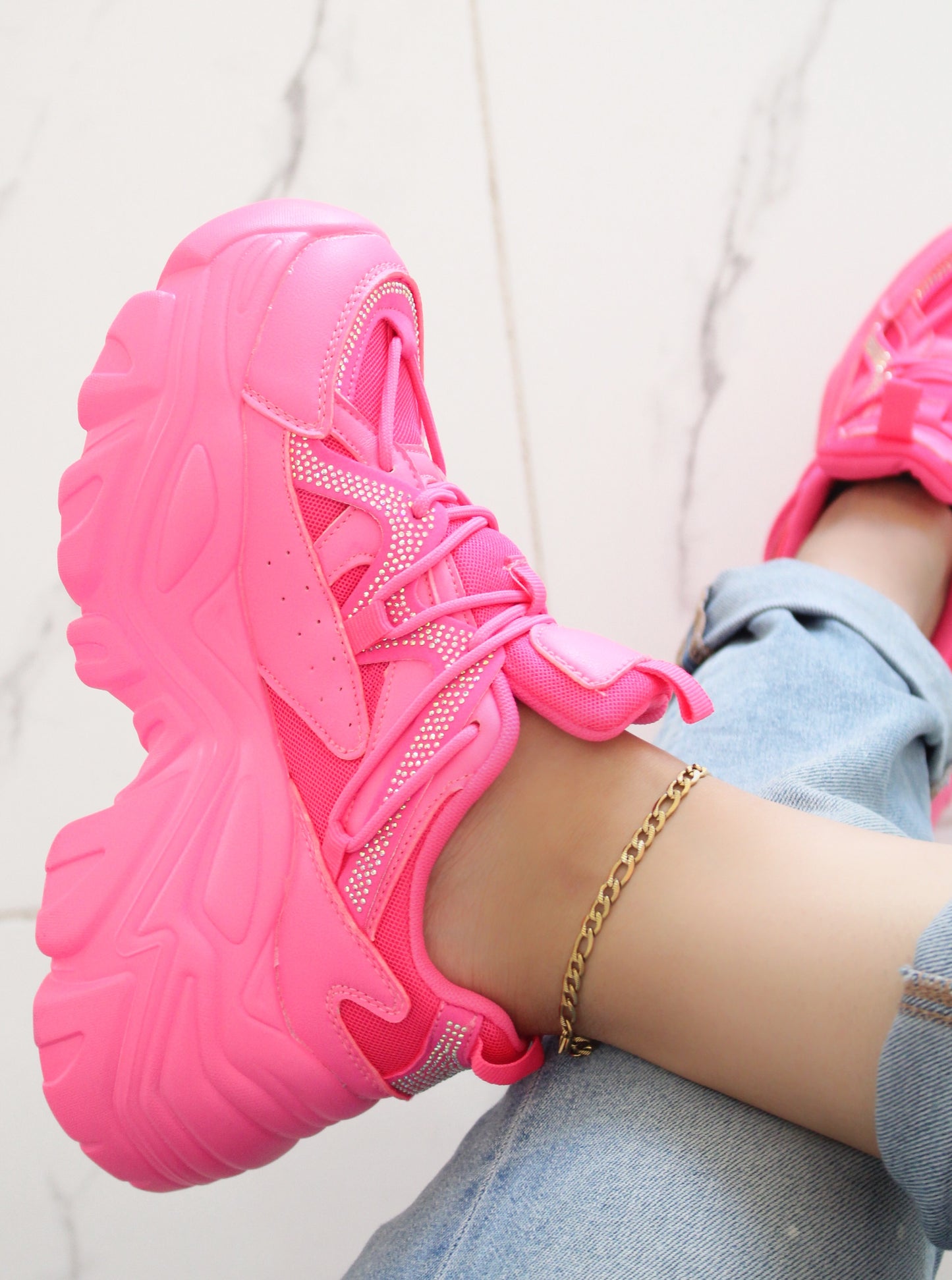 NIKKI HOTPINK