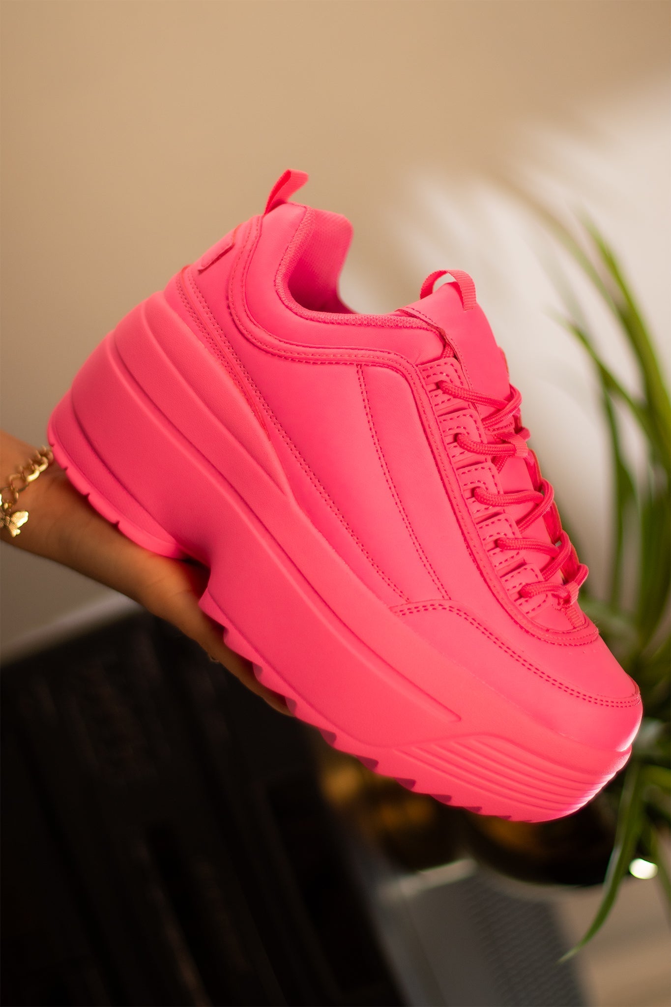 KATE | HOT PINK