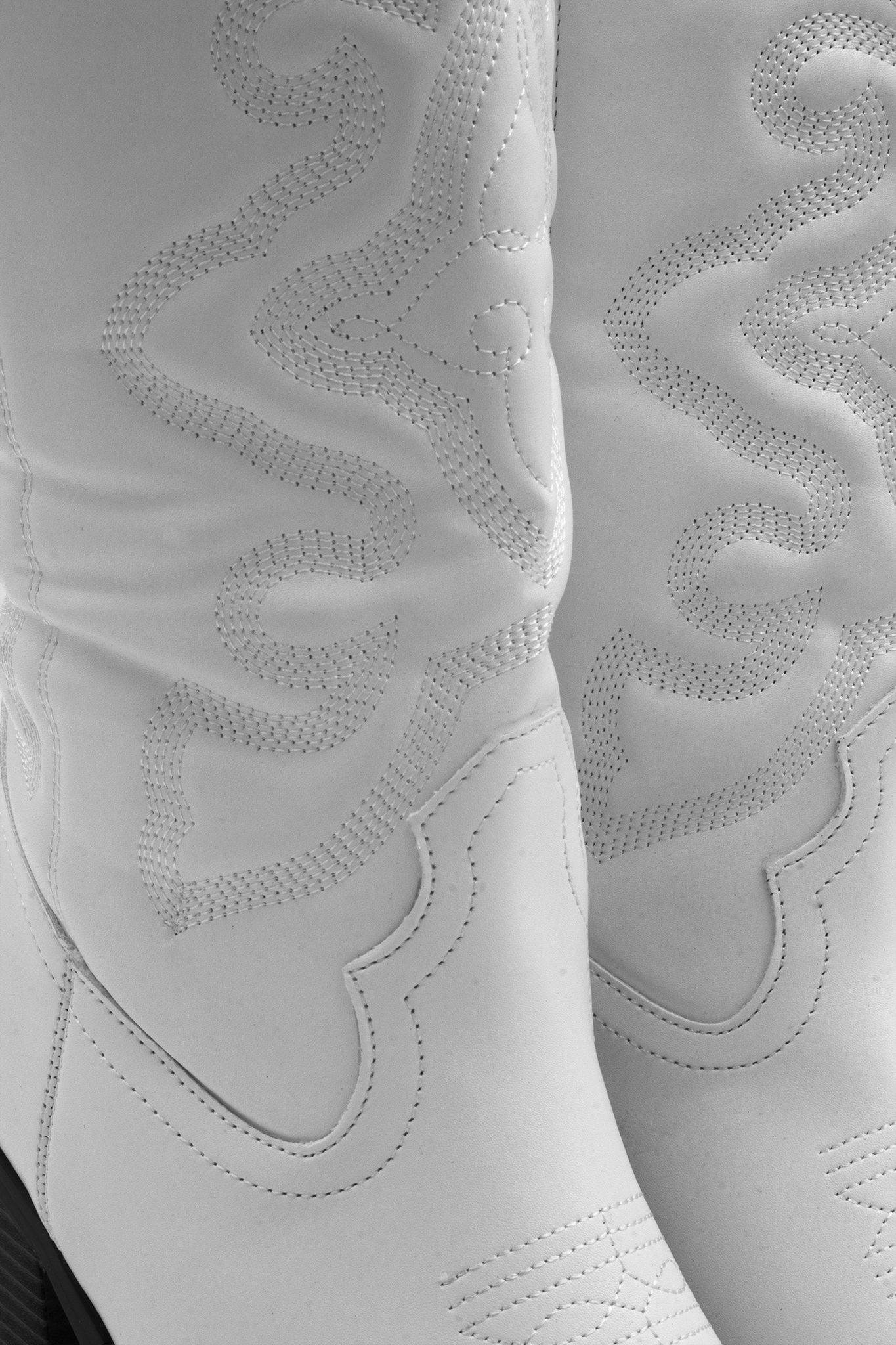 RYDER | WHITE