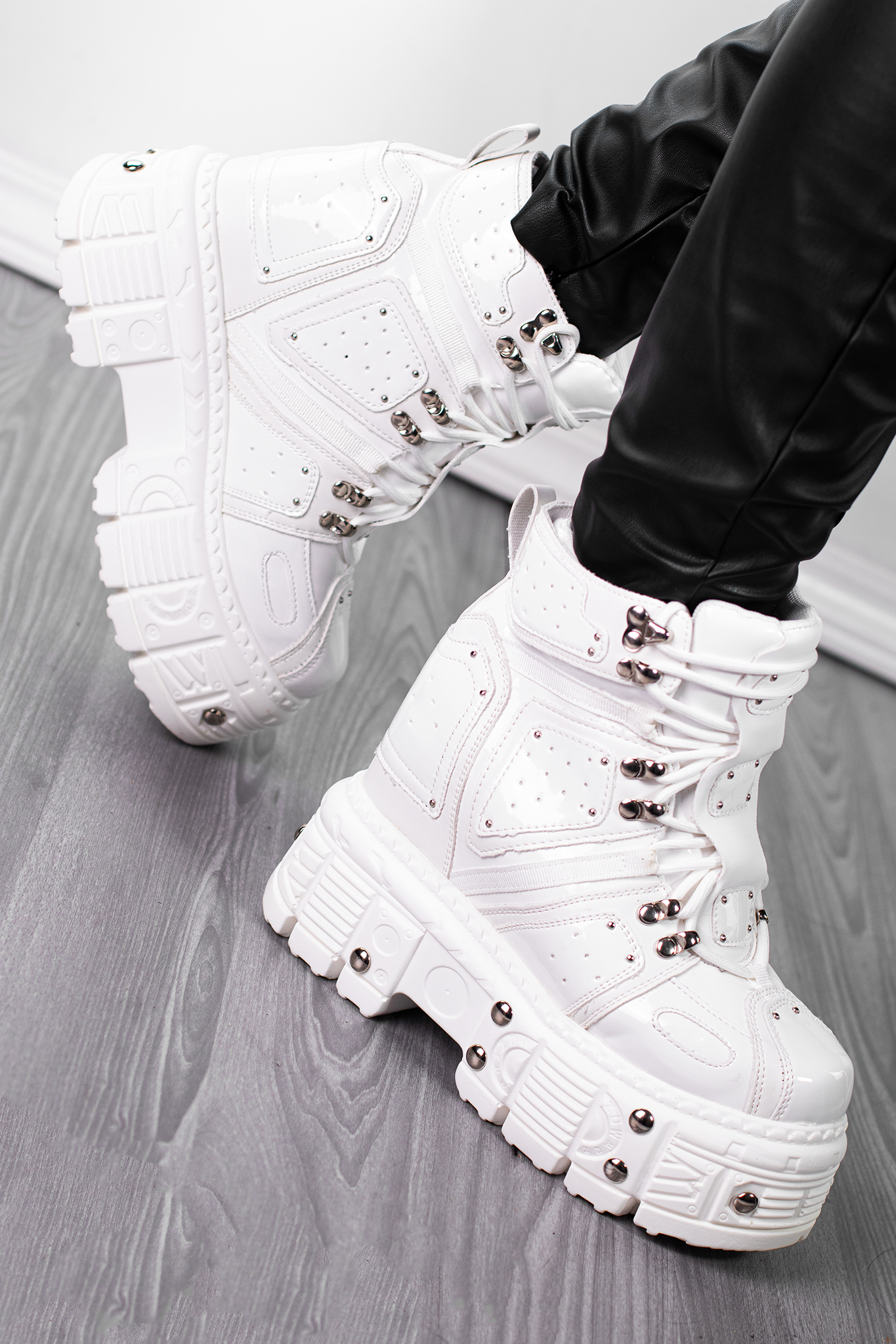 MANGOSTEEN-05 | WHITE