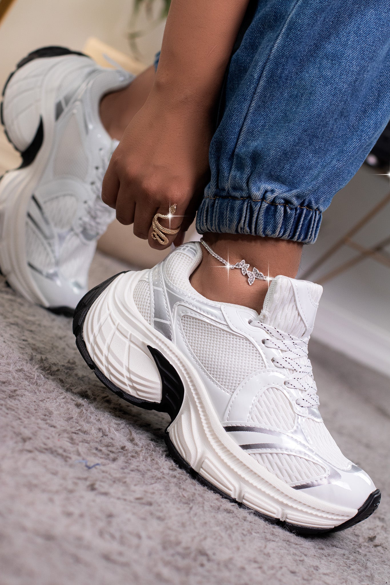 KIAH-1 | WHITE