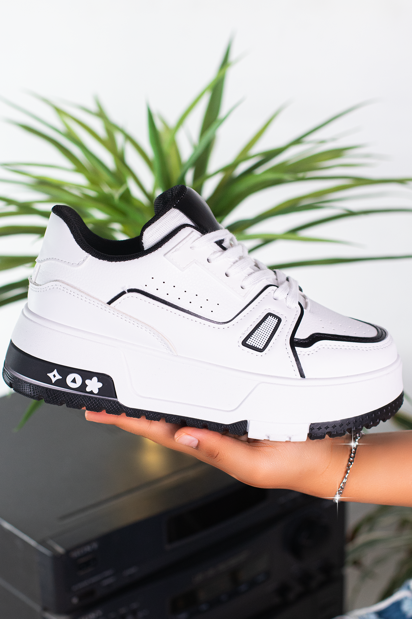 LANDA-1 | BLACK