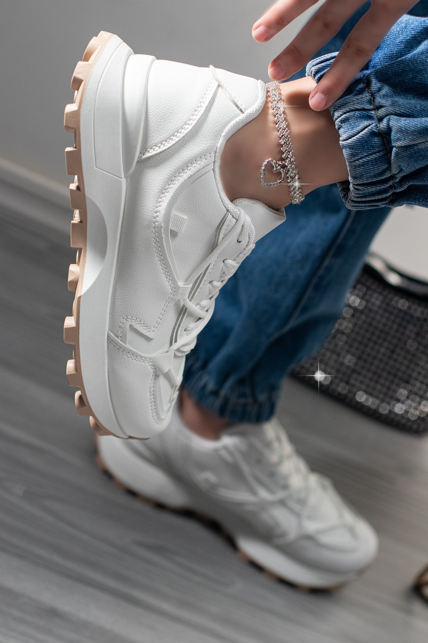CRISTY-16 | WHITE