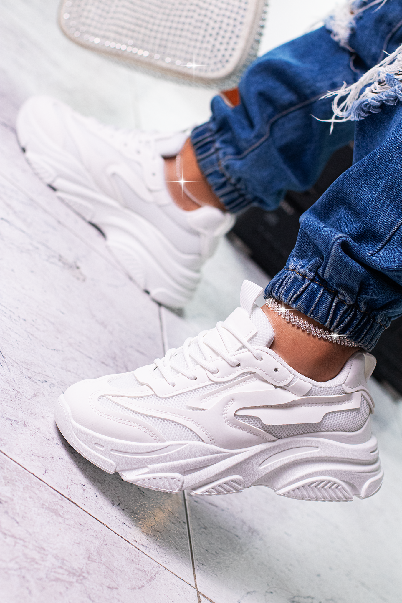 STEVEN | WHITE