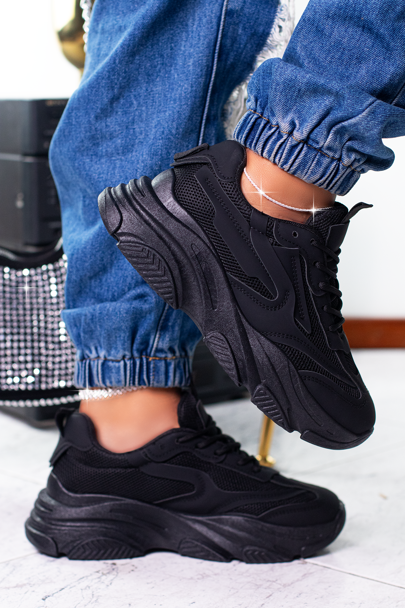 STEVEN | BLACK