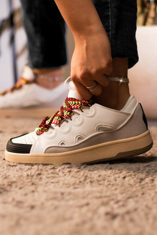 SKATEBOARD | WHITE