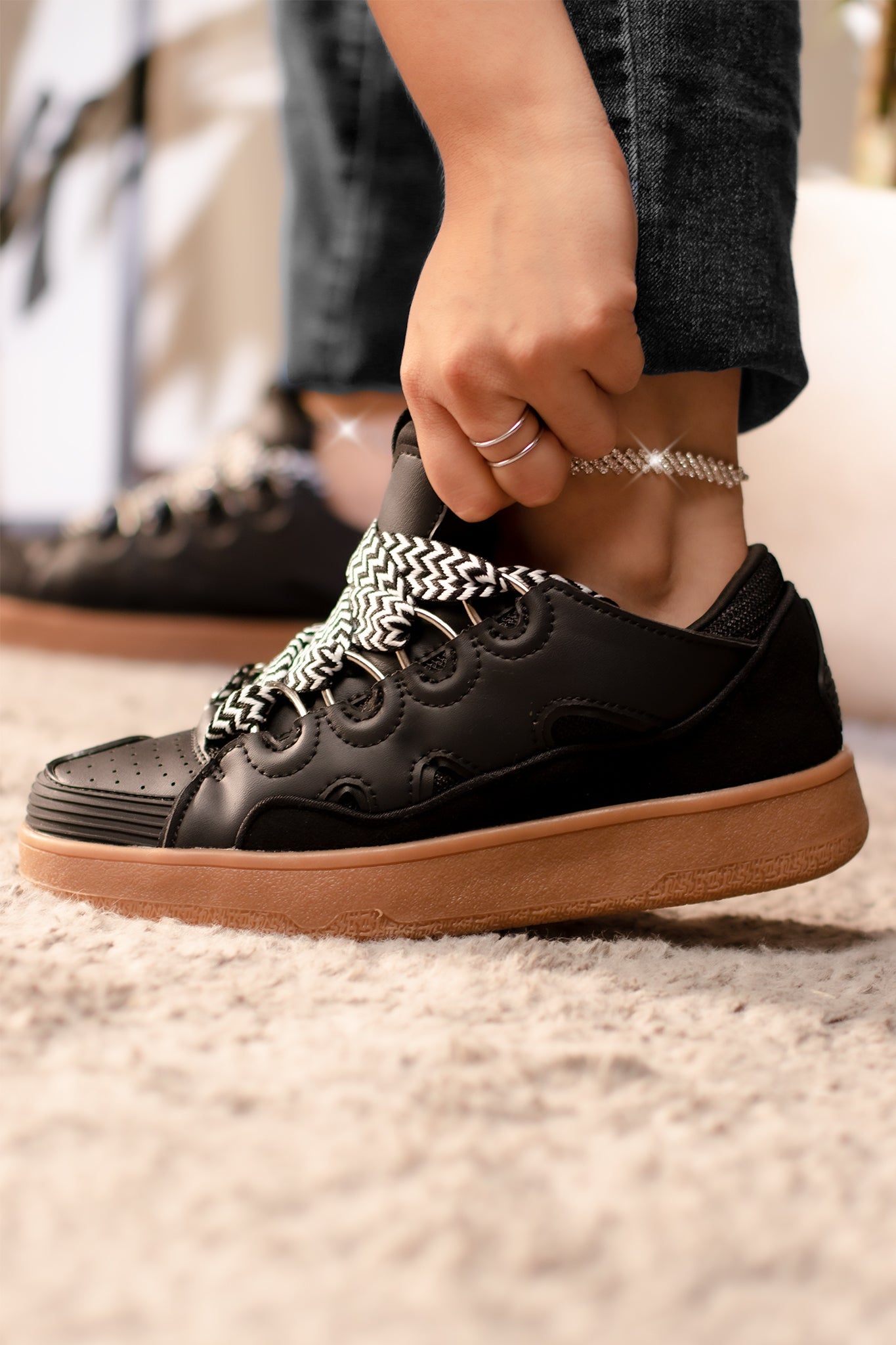 SKATEBOARD | BLACK