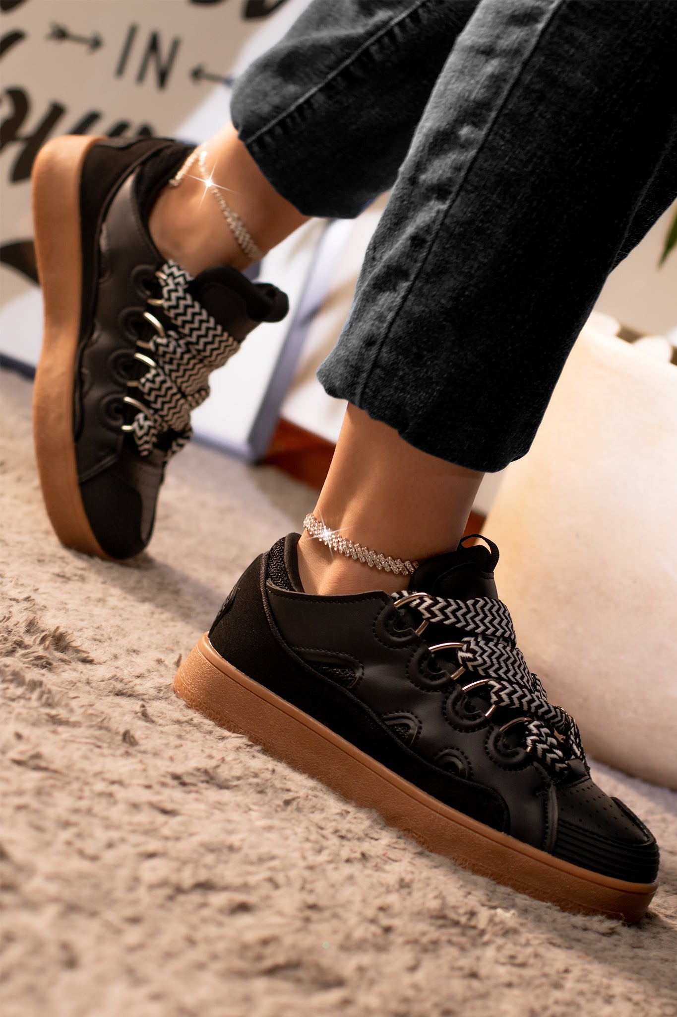 SKATEBOARD | BLACK