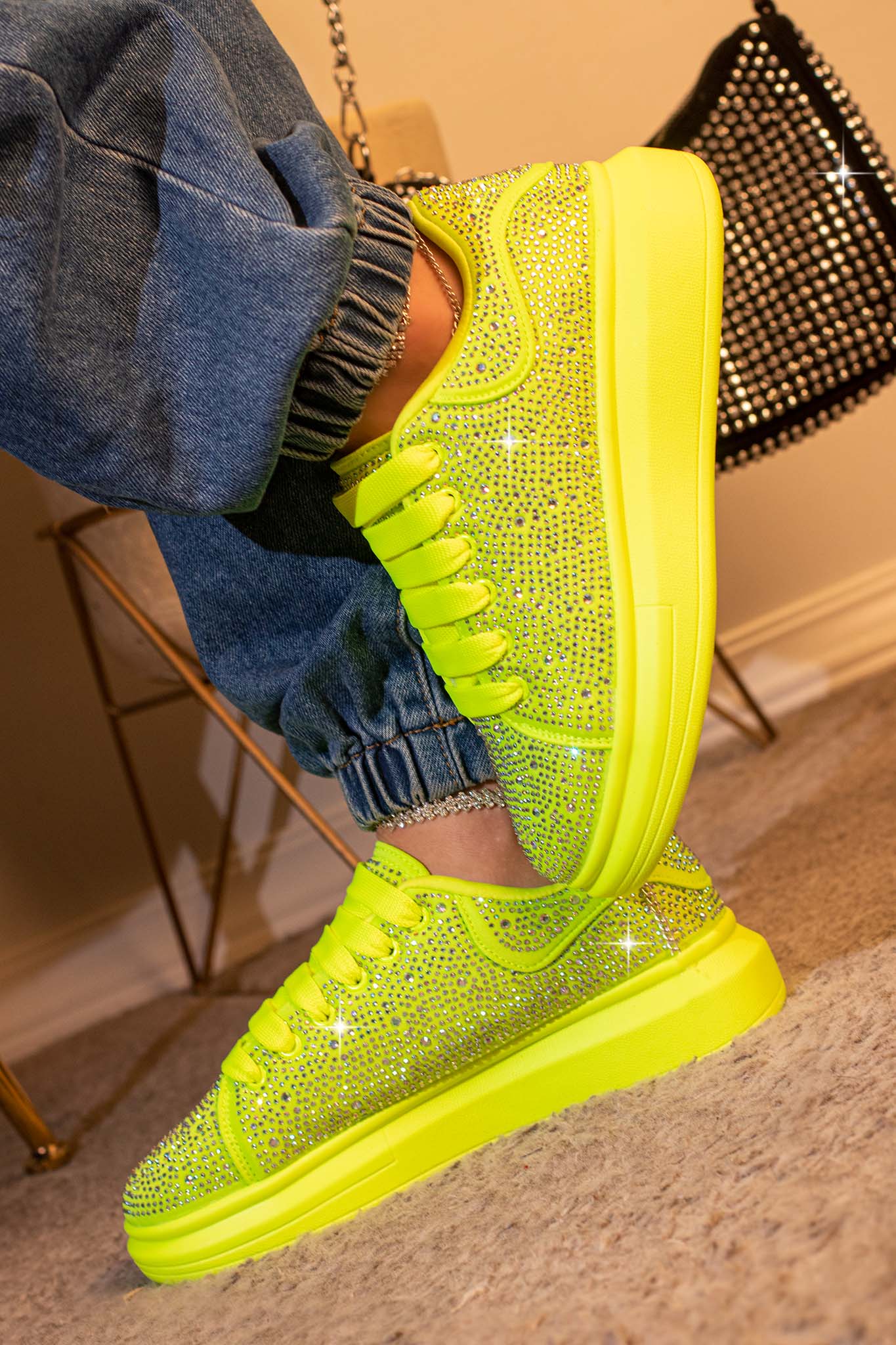 SIA | NEON YELLOW