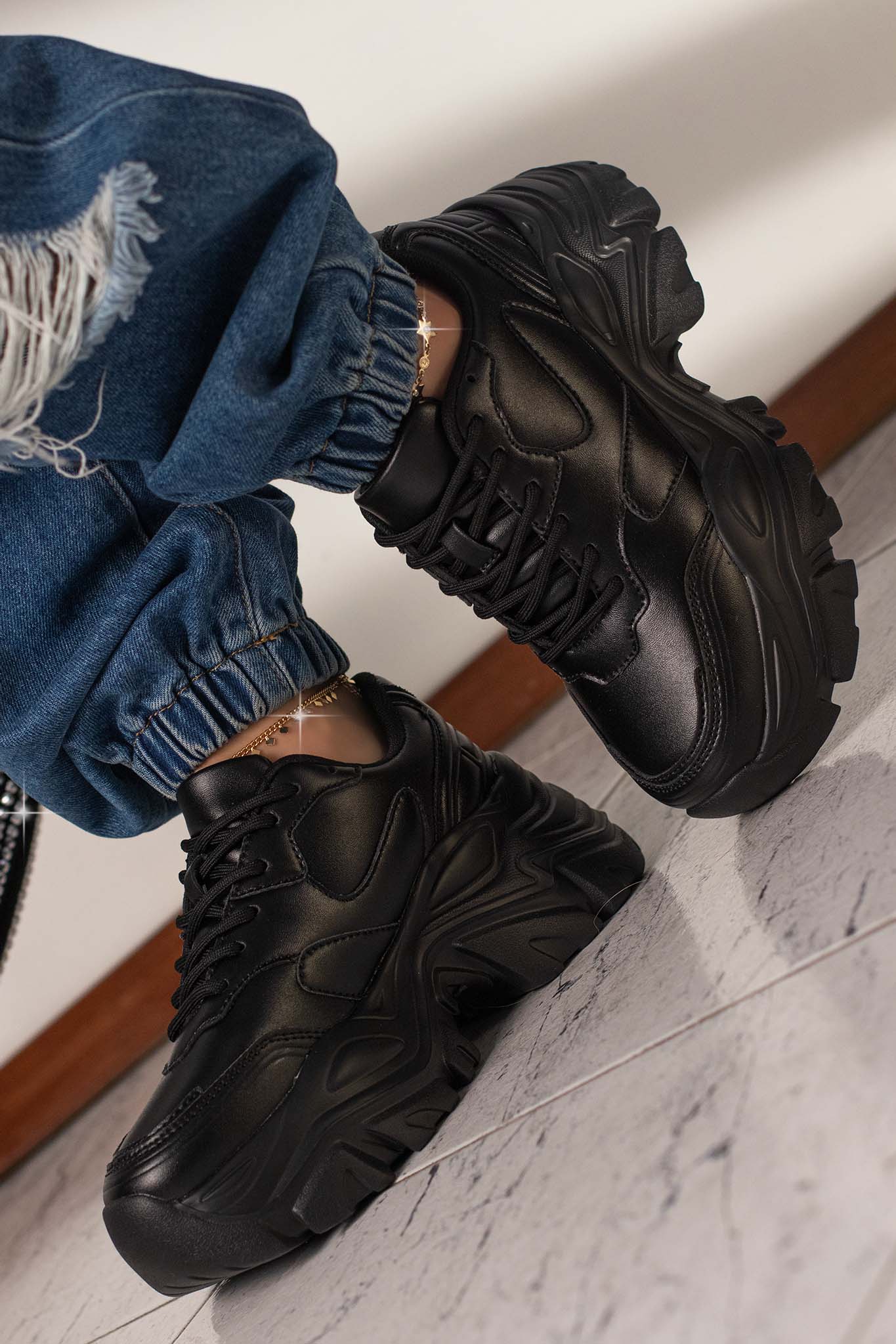 BLAIR | BLACK