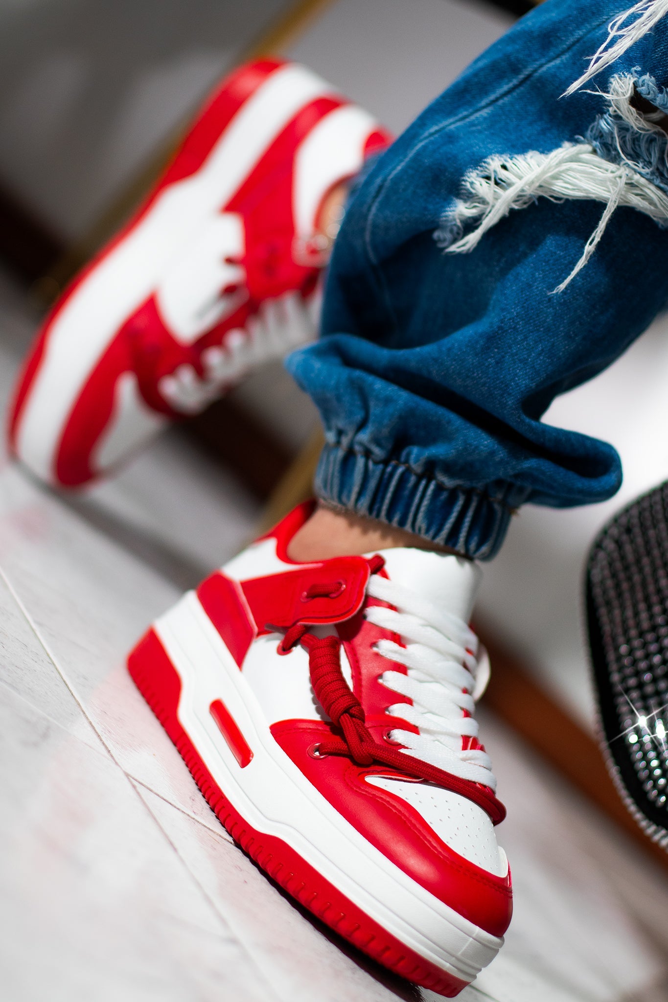 TIMOTHY-1 | RED
