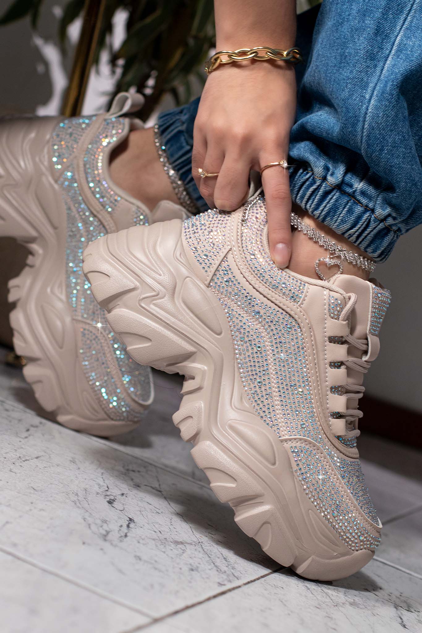 DALE | BEIGE