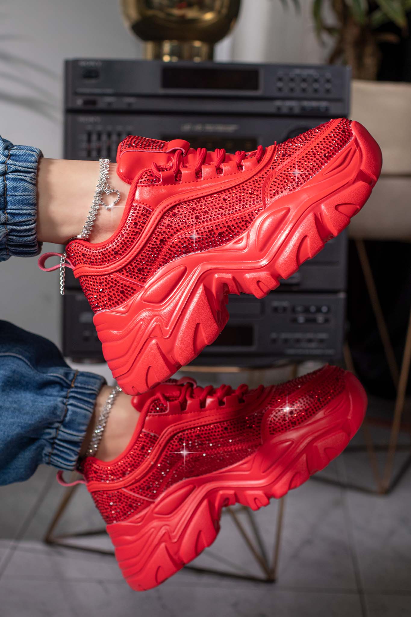 DALE | RED
