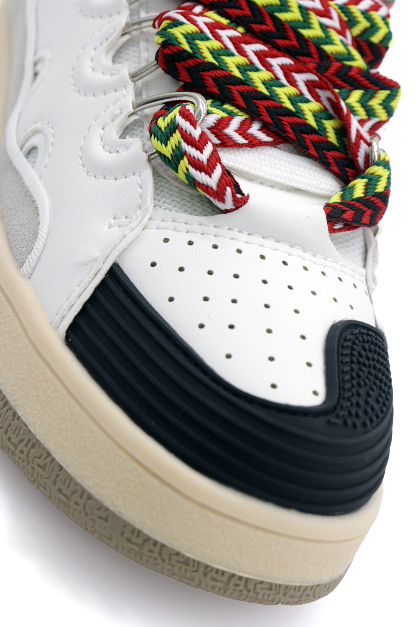 SKATEBOARD | WHITE