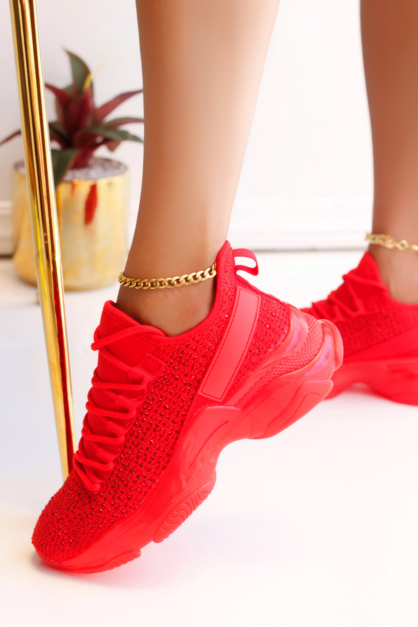 FREYA | RED