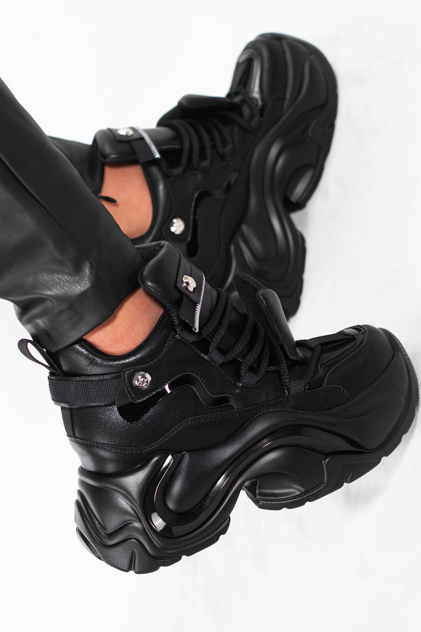 JUPITER-04 | BLACK