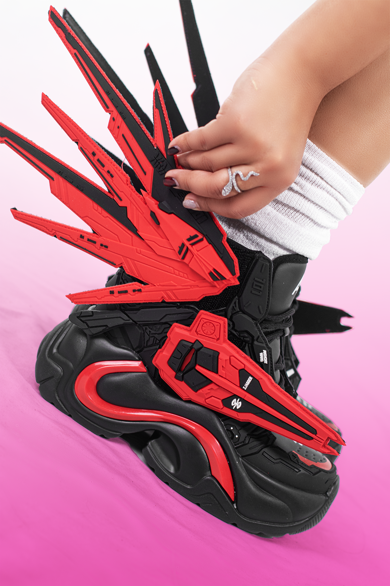 POMEGRANATE-11 | BLACK