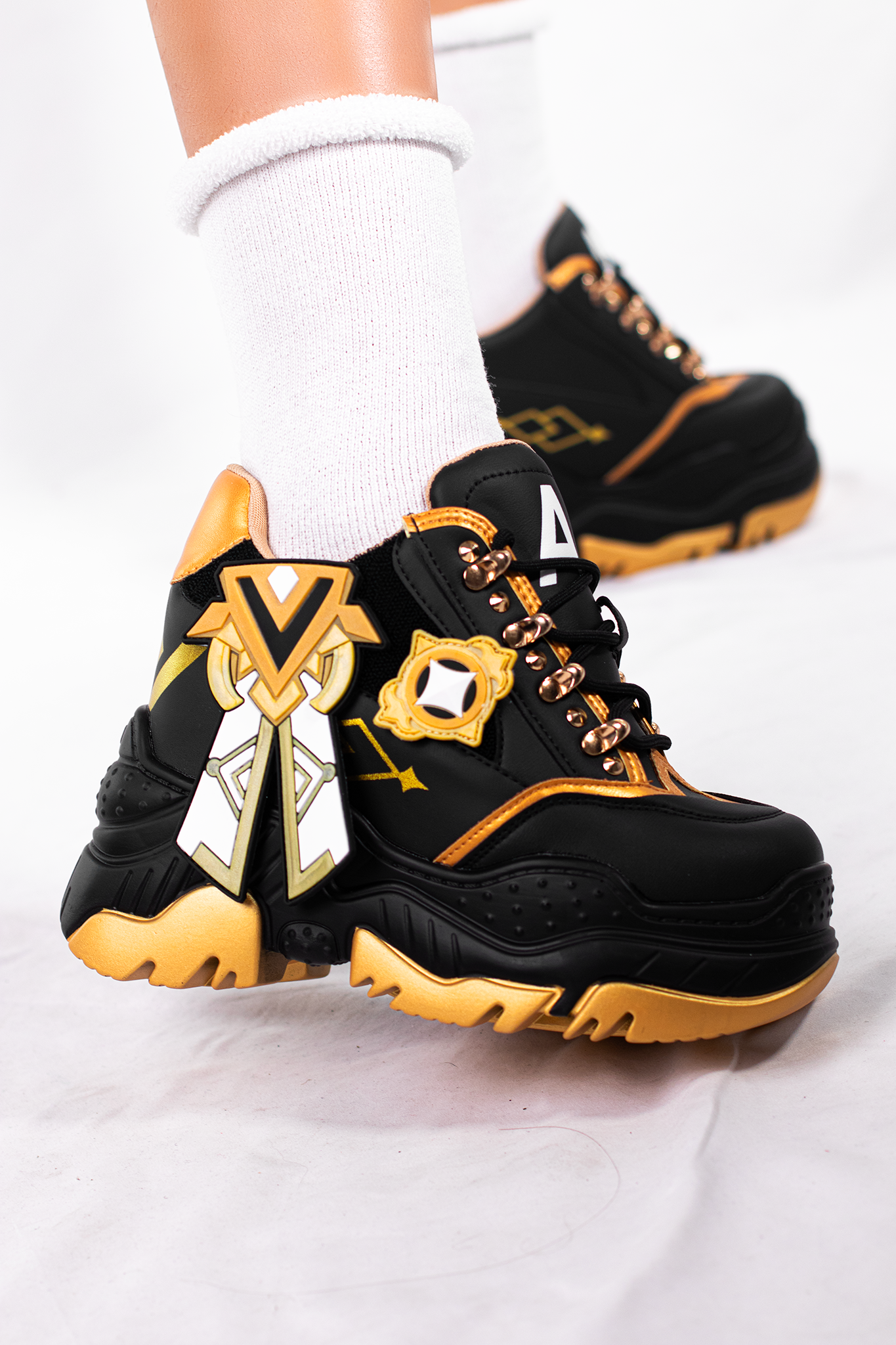 TRAVELER | BLACK