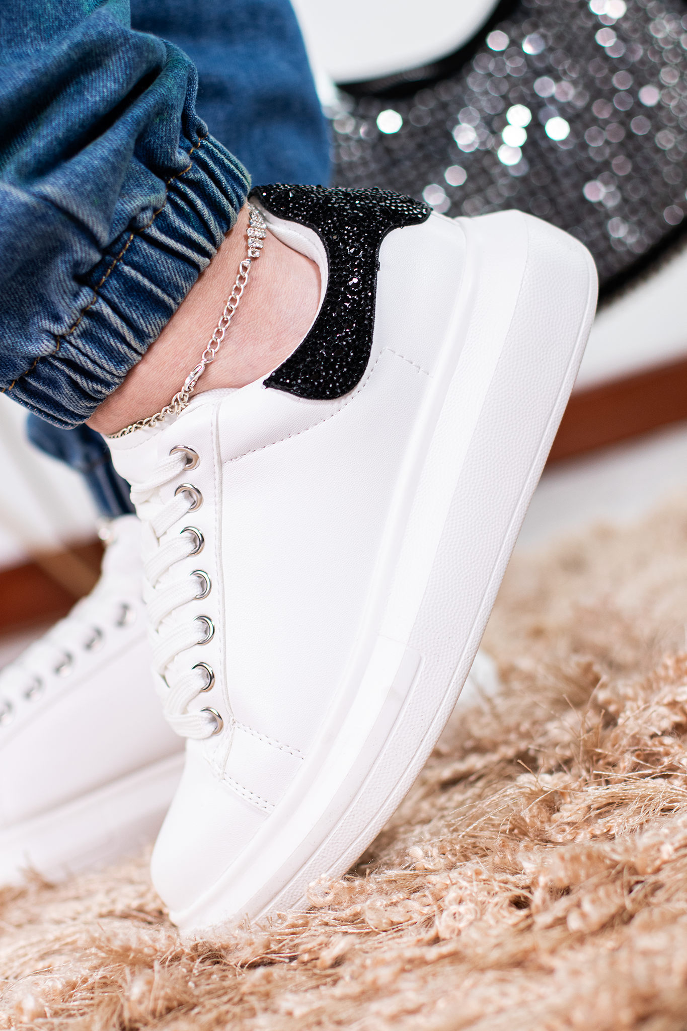 REYNA | WHITE/BLACK